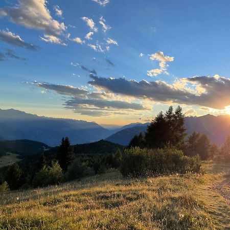 Ca Marasciol A 5 Minuti Dal Trenino Rosso Del Bernina Express Hotel Villa di Tirano Bagian luar foto