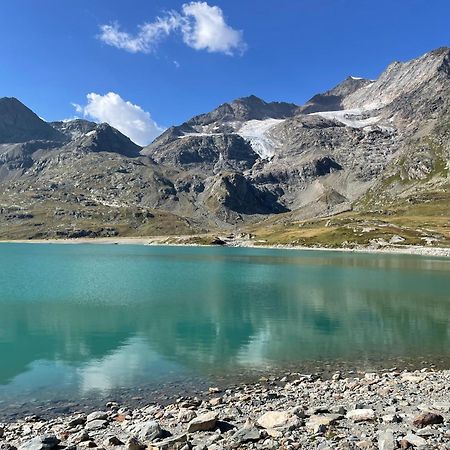 Ca Marasciol A 5 Minuti Dal Trenino Rosso Del Bernina Express Hotel Villa di Tirano Bagian luar foto