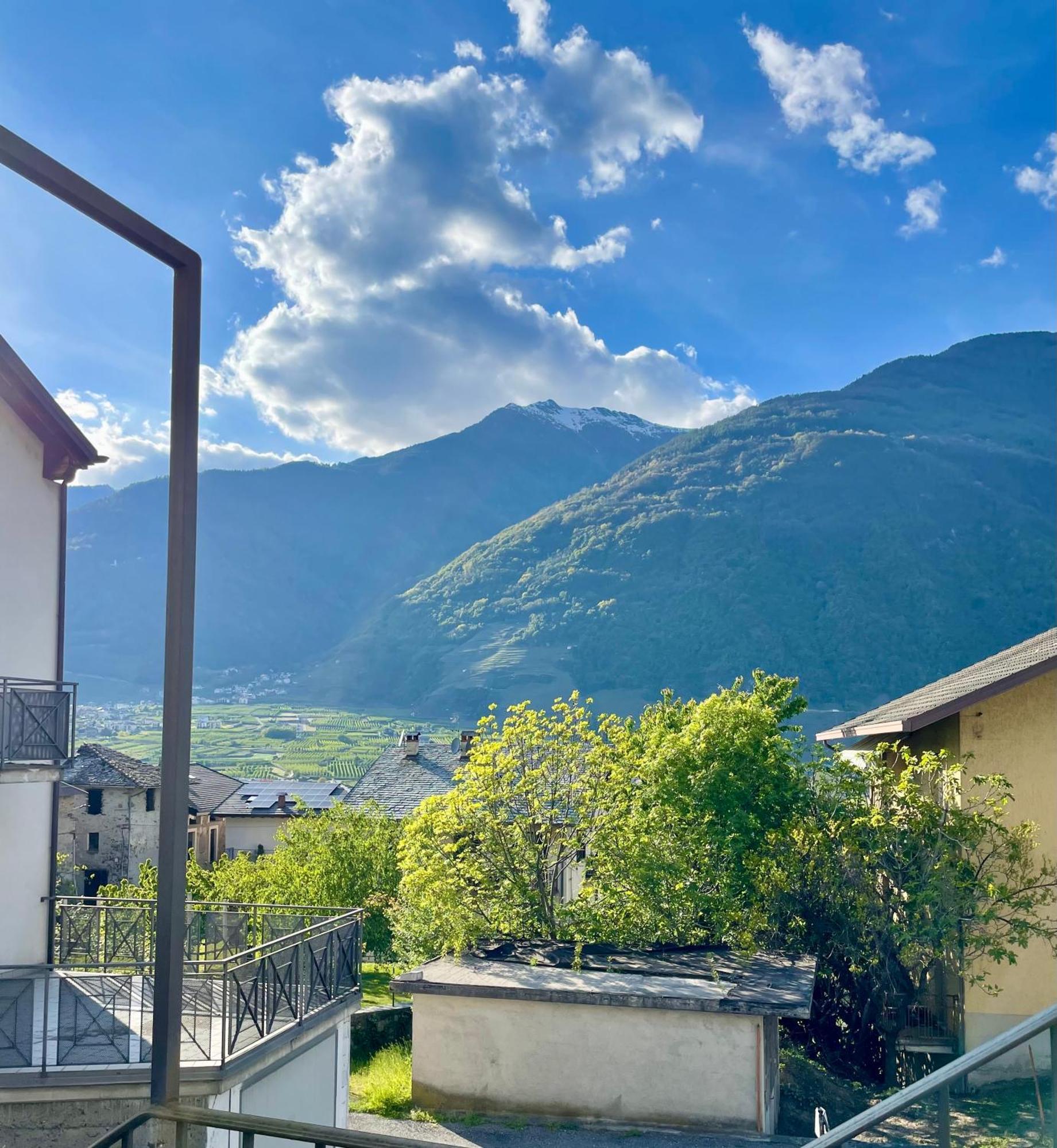 Ca Marasciol A 5 Minuti Dal Trenino Rosso Del Bernina Express Hotel Villa di Tirano Bagian luar foto
