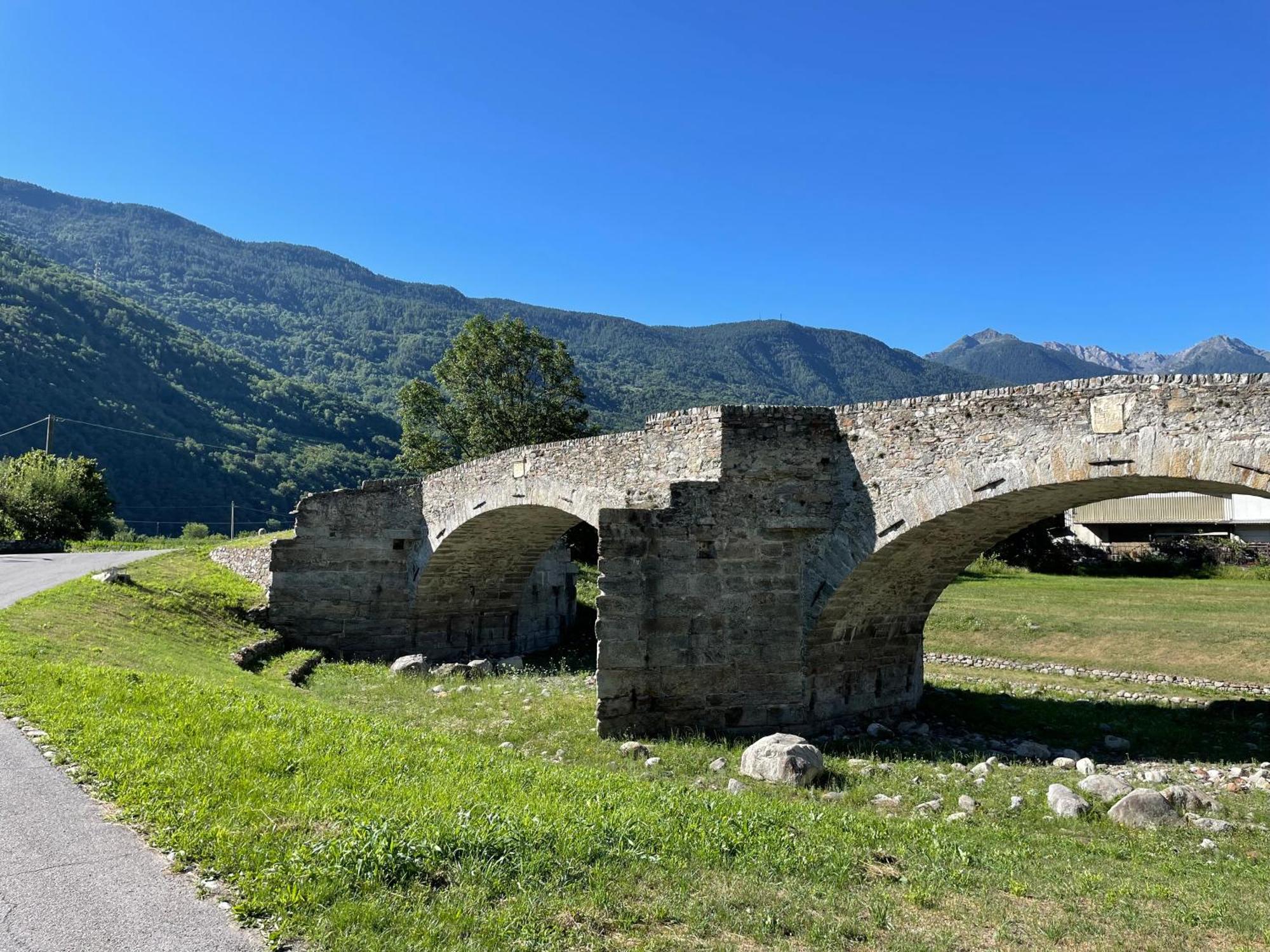 Ca Marasciol A 5 Minuti Dal Trenino Rosso Del Bernina Express Hotel Villa di Tirano Bagian luar foto